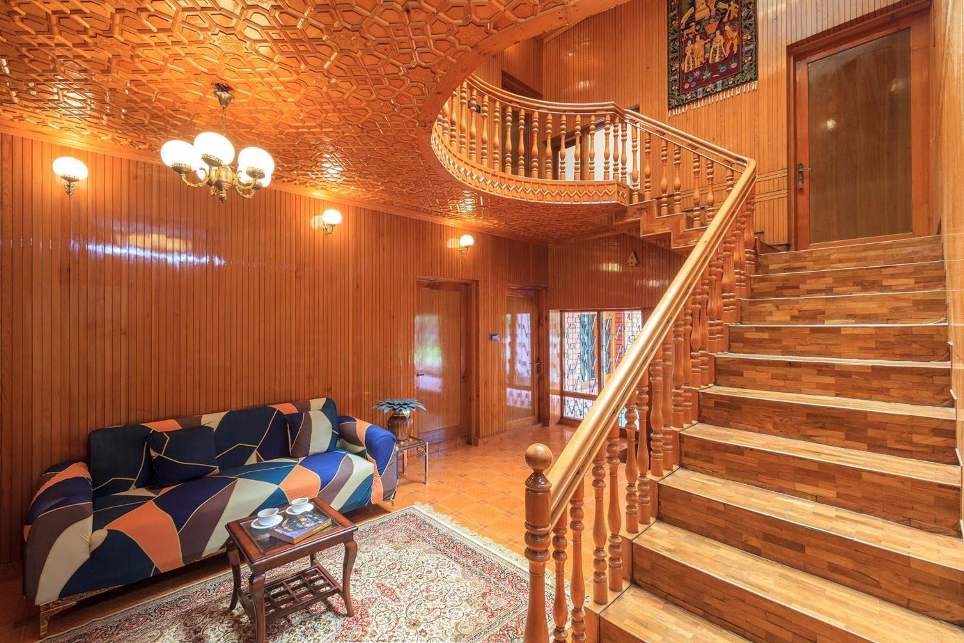 Stayvista At Pinewood Villa - Pet Friendly Villa With Lawn & Pool Table Srinagar  Exterior photo